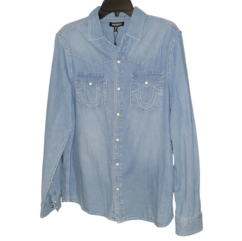 True Religion Light Blue Denim Shirt size medium NWT! Snap button closure